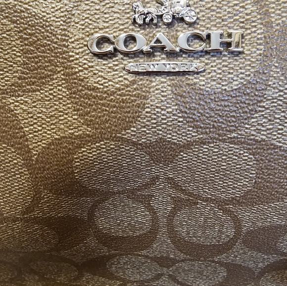 Coach Tote And Wallet - Picture 3 of 15
